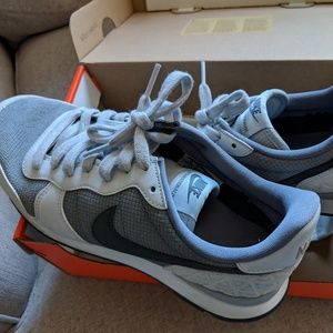Nike Internationalist Gray Sneakers